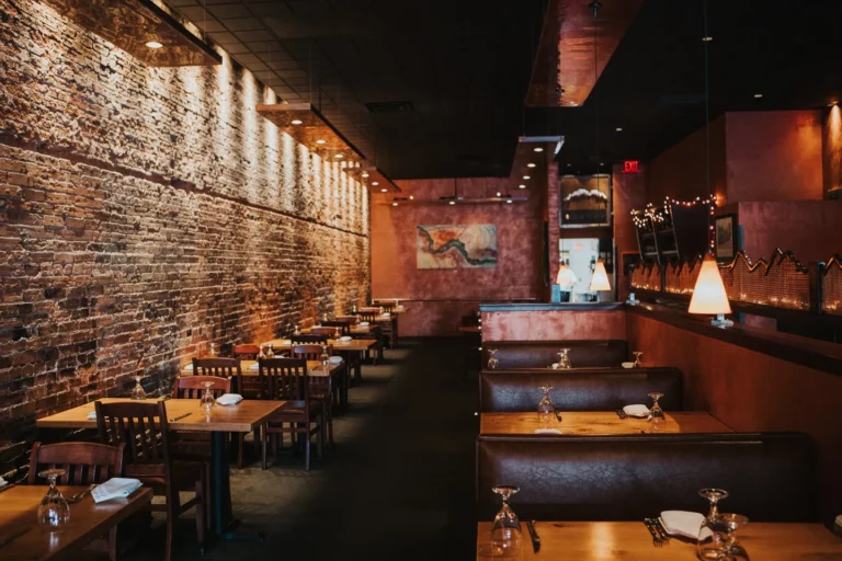 Eolus Bar and Dining